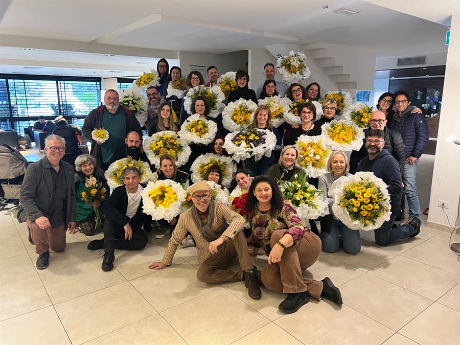 Grande successo per il Meeting per Fioristi: Creazione di Nuovi Bouquet per il Giubileo degli Artisti